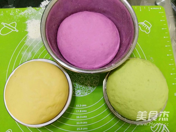 三色玫瑰花馒头