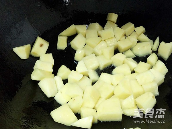 腊肉焖饭的做法