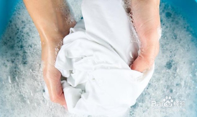 白衣服上的碳素墨水怎么洗掉