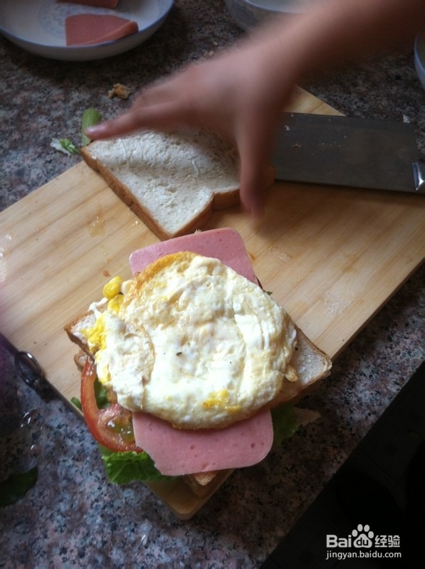 教你一分钟搞定汉堡包营养早餐