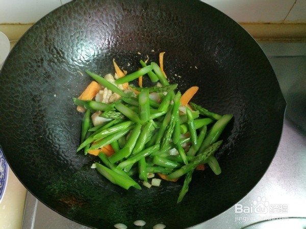 芦笋炒扇贝怎样做