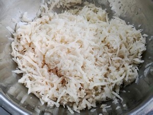 怎么做美味的炸藕丸