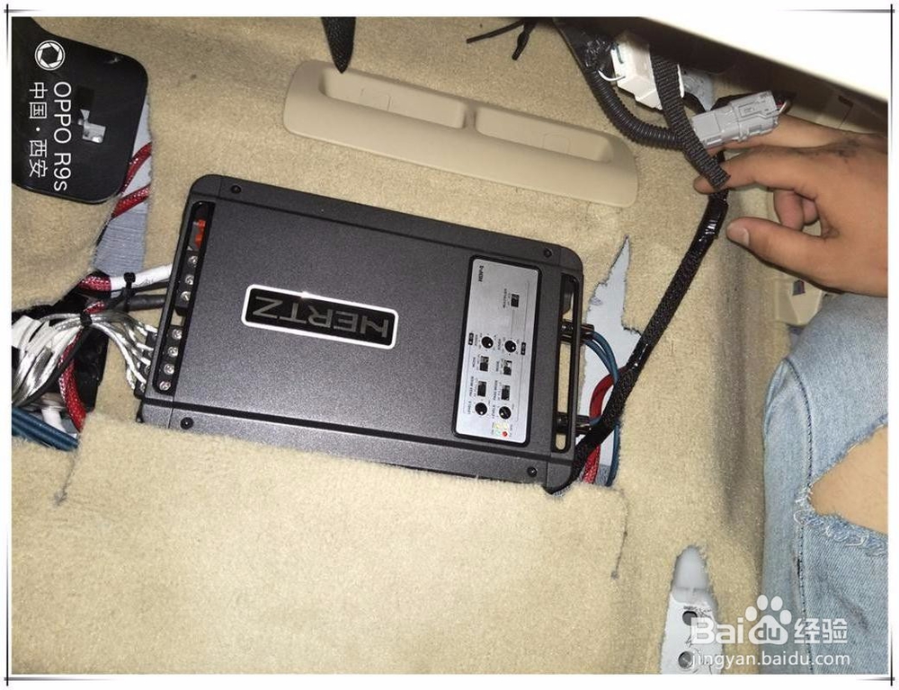 丰田酷路泽原位无损升级德国RS新竞赛两分频音响