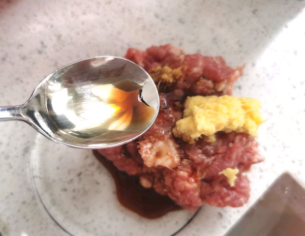 总有一碗白菜香菇猪肉饺子