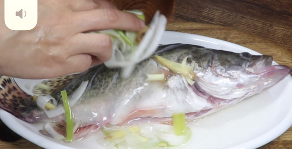 奶白桂鱼汤汤如牛奶白鱼肉刺少肉质鲜美