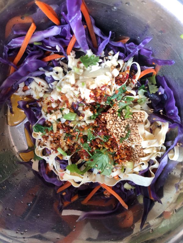 凉拌紫甘蓝豆皮