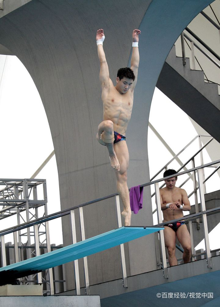 跳水怎么做到没有水花