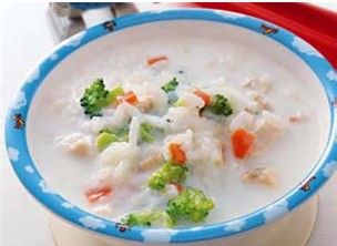 睡前按摩四步轻松除眼袋