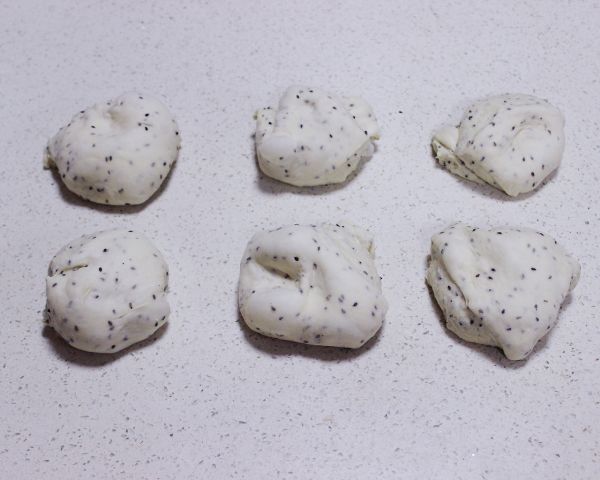 西瓜薯黑芝麻吐司