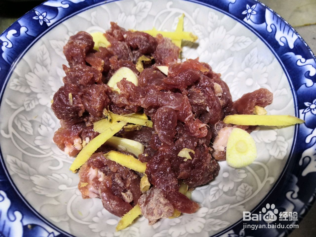 芹菜牛肉丝的做法