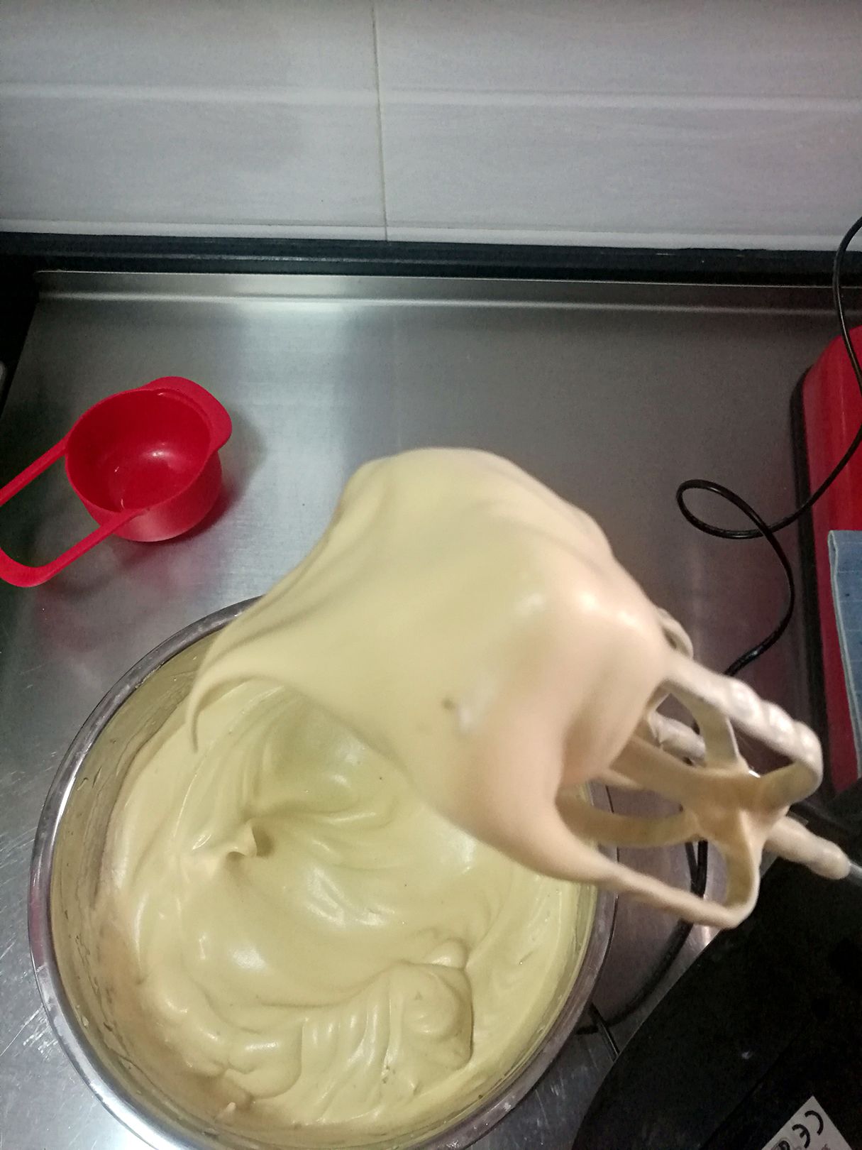 让我们一起学习核桃蔓越莓红枣糕（分蛋法）的做法吧