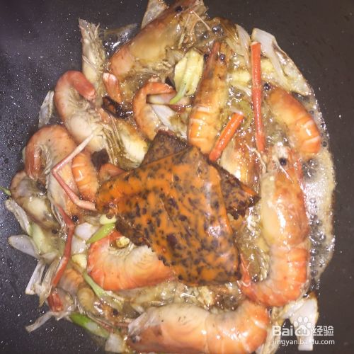油焖螃蟹鲜虾鹌鹑蛋