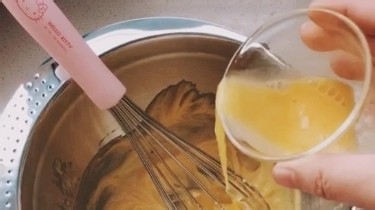 如何做酥脆的桑椹丑角派?