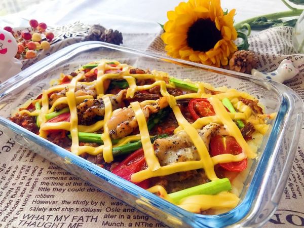 芝士焗千层牛肉土豆泥