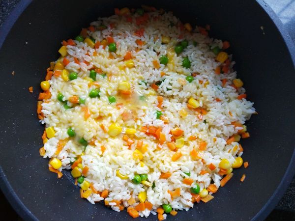 青豆玉米蛋炒饭