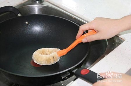 教你怎么让用久的不锈钢餐具焕然一新