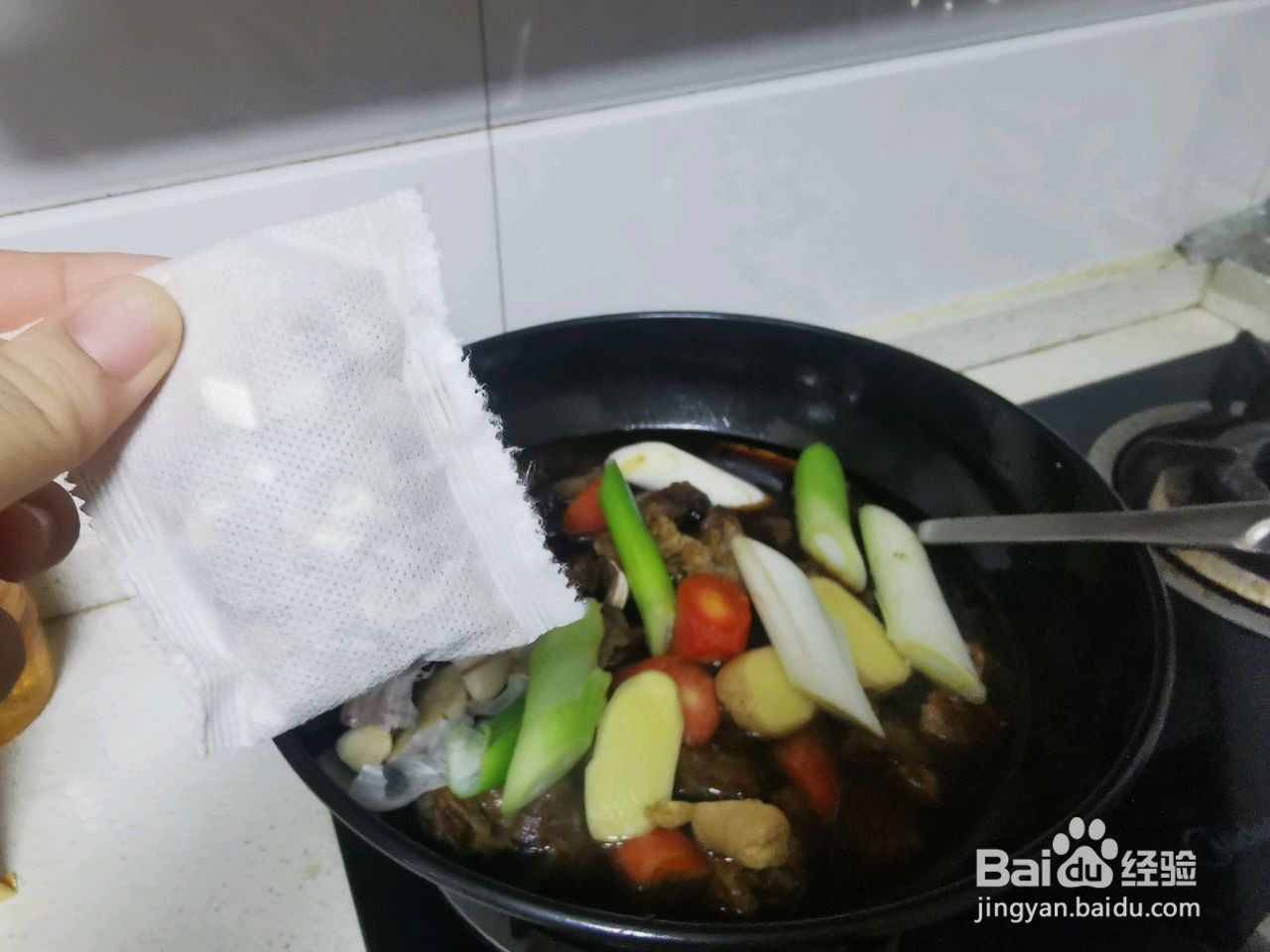 飘香炖牛肉的做法