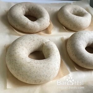杏仁露全麦贝果