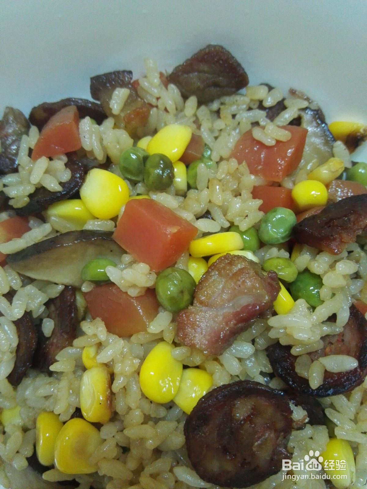 香肠熏肉什锦饭的做法
