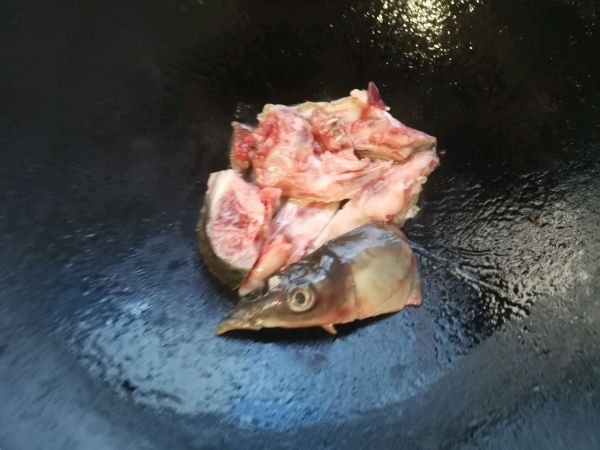 #合理膳食 营养健康进家庭#鱼头节瓜汤