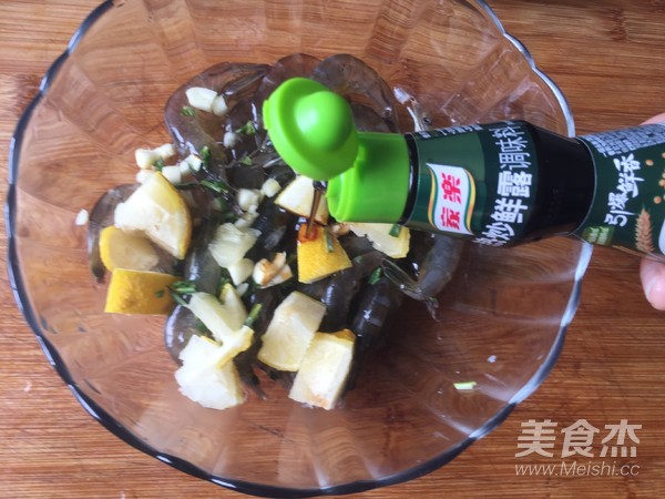 迷迭香柠檬烤虾