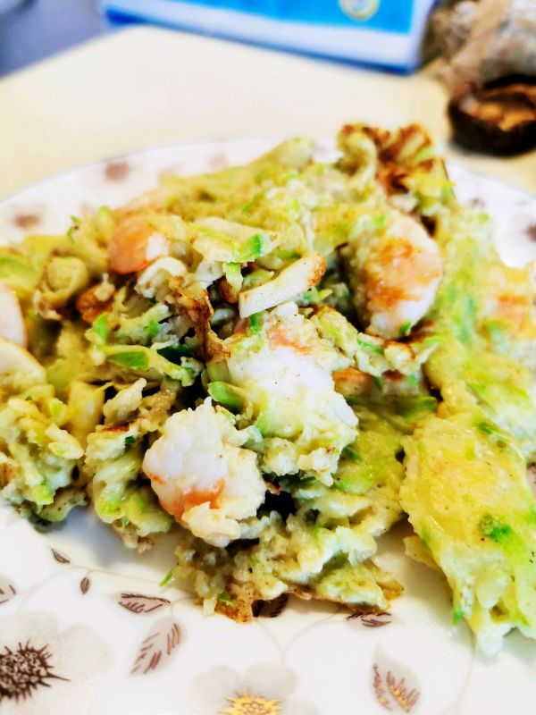 鲜虾西葫芦薄饼