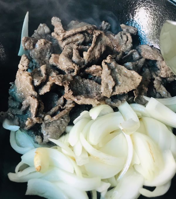黑椒牛肉爆洋葱