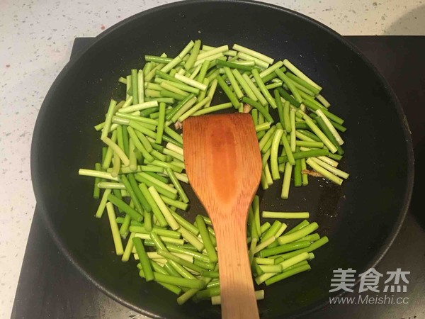 蒜苔肉丝的做法