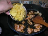 菠萝炒虾仁怎么做才好吃