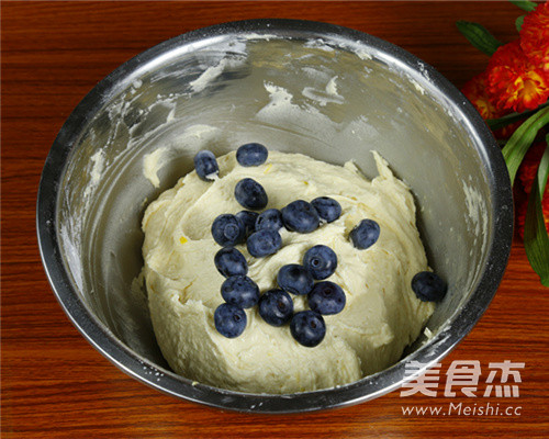 金顶酥粒蓝莓马芬