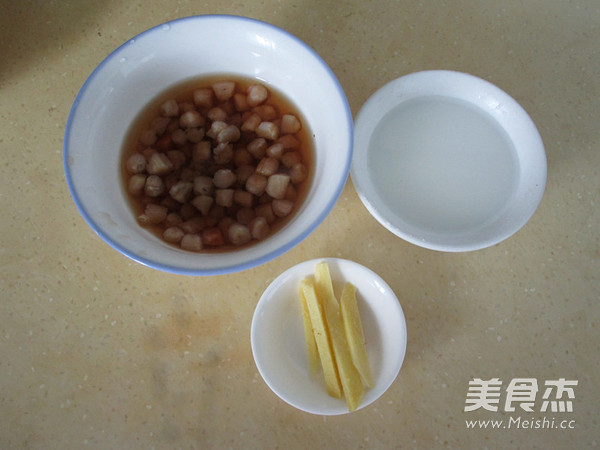 荠菜笋片干贝羹