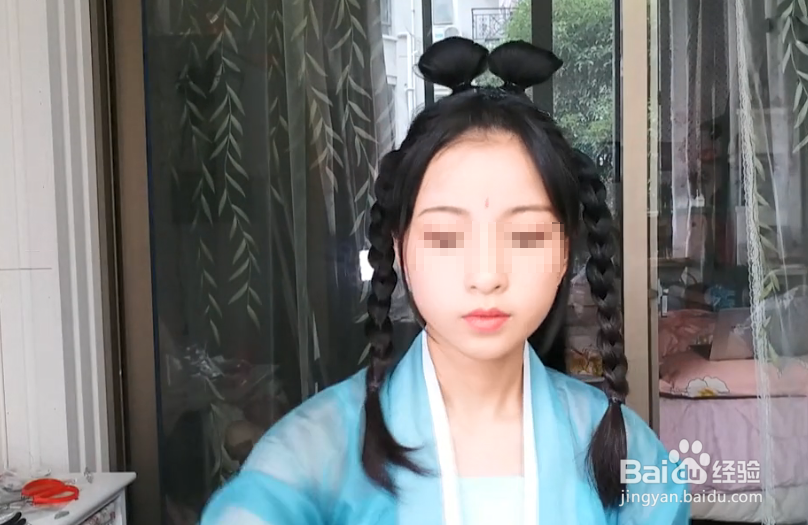 怎样做无发包的双耳髻发型