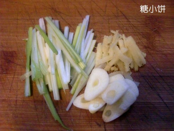 香菇云耳蒸鸡翅