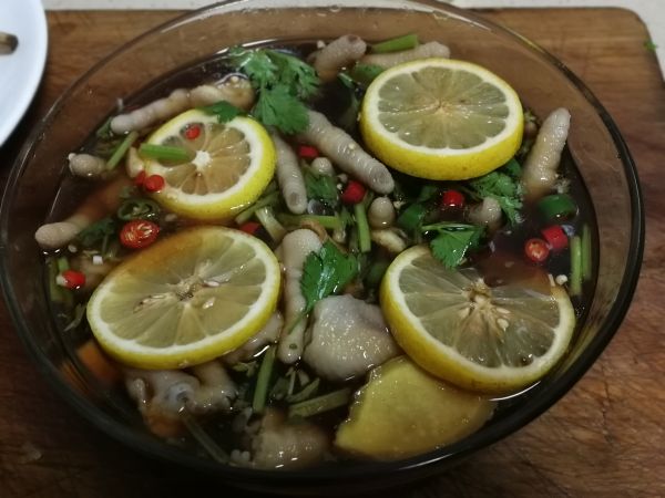 冰镇酸辣爽口柠檬鸡爪