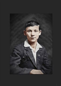 Photoshop修复破损黑白老照片