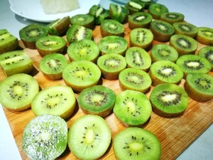 猕猴桃酒的做法