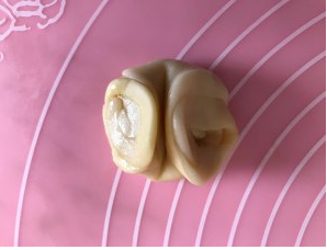 蛋黄酥,只需松弛一次的做法,适合新手