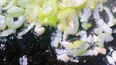 虾滑番茄豆腐蛋花羹的做法