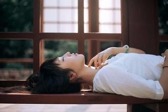 独自一人在家寂寞怎么办?