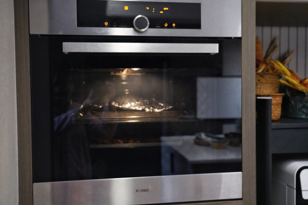 童趣花朵火腿肠肉松面包