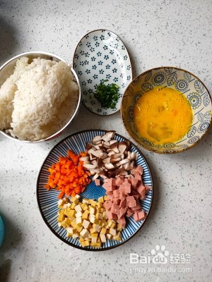 怎么做时蔬鸡蛋炒饭