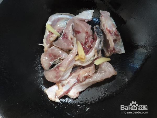 豆腐焖鱼的做法
