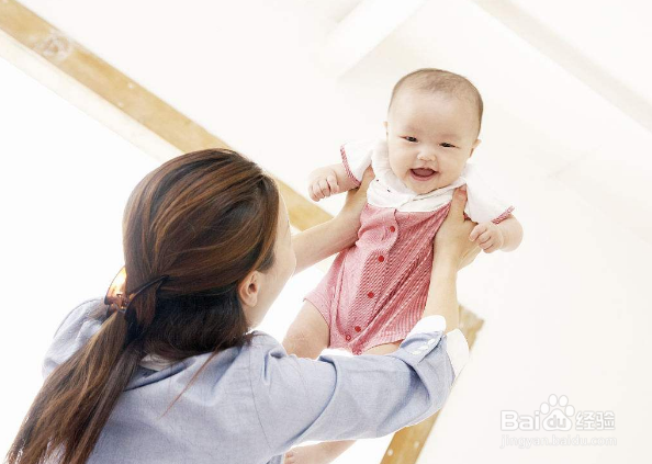 北京去加拿大生孩子攻略之新生儿该怎么抱？