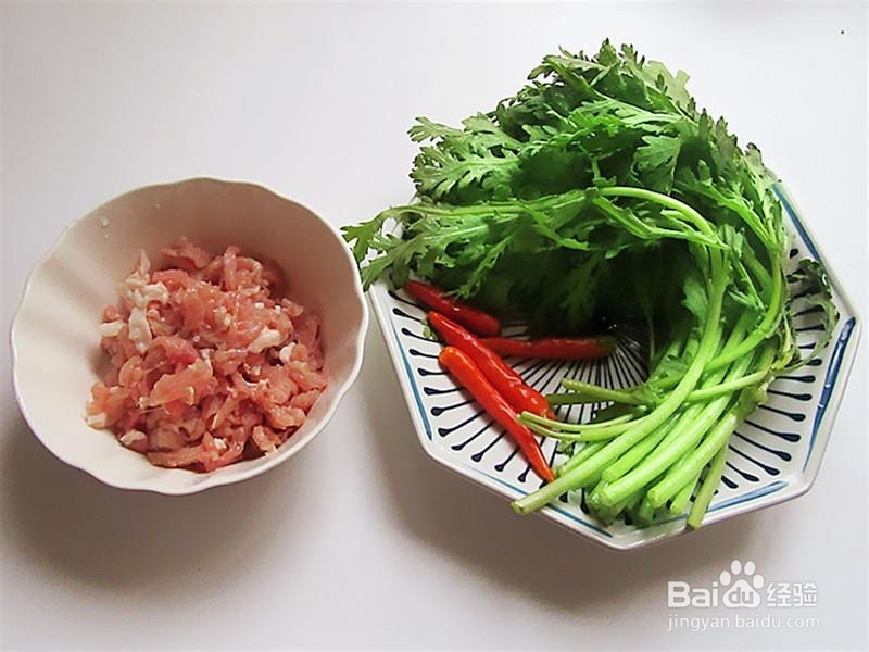 茼蒿炒肉丝的家庭制作方法