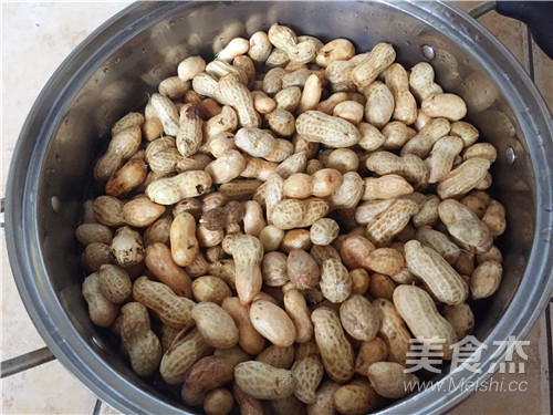 五香卤花生的做法