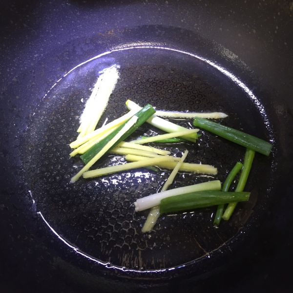 金汤虾仁豆腐羹