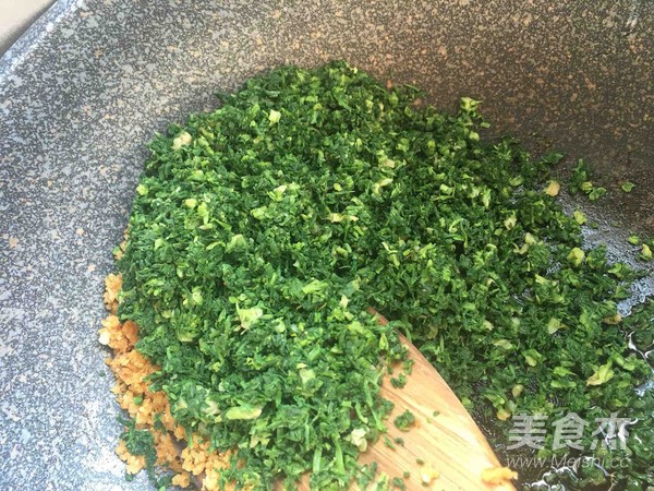 荠菜饺子的做法