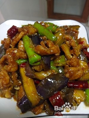 营养美食制作少油版茄子炒肉