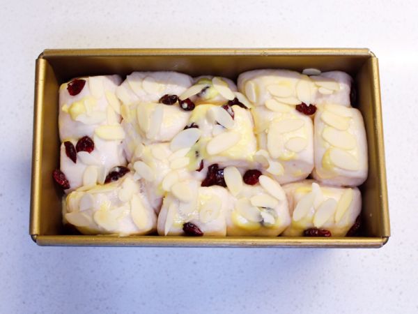 蔓越莓奶酥手撕面包