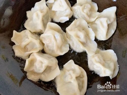 香煎美味剩水饺